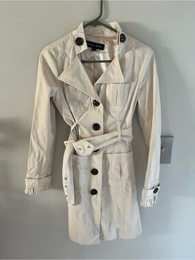 blanc noir Cream Double-Breasted Trench with Belt